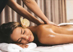 THAJSKÁ a OLEJOVÁ MASÁŽ 35 eur / 1 hodina v hoteli MAXPLAZA