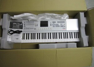 Nové Korg M3, Korg Kronos2,Korg OASYS, Yamaha Montage 8, Roland FANTOM