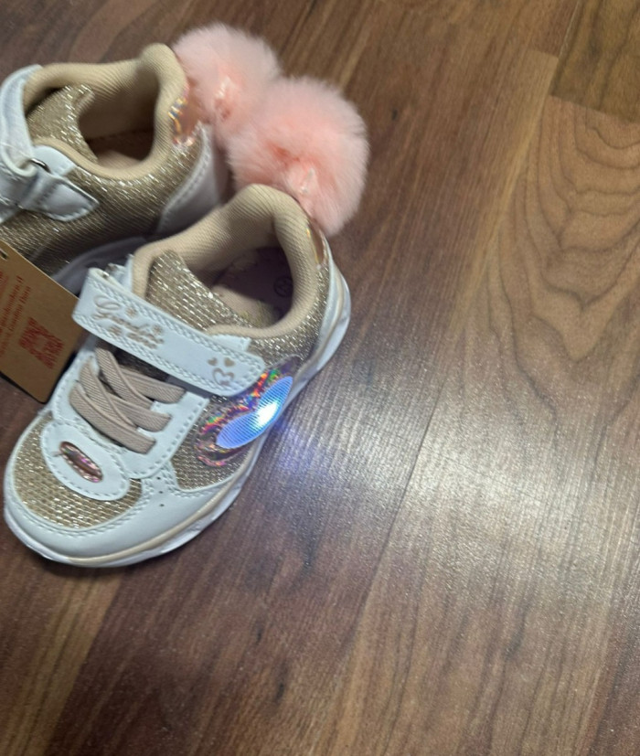 Luxusné detské topánočky pre dievčatko