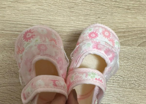 Detské topánočky bielo ružové s kvetinkami