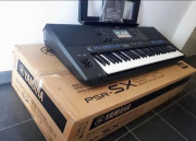 new Yamaha PSR-SX900 61-Key Arranger packin