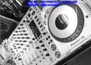 New 2x-pioneer-cdj-2000-nxs2W-DJM-900NSX2-W mint