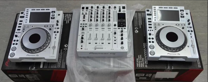 Pioneer DJ SET 2x Pioneer Cdj-2000Nxs2W +1x Djm-900Nxs2W +HDj-2000 Mk2
