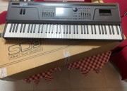 12897_ketron_sd9_keyboard_packin_thb